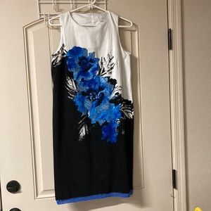 New York & Company White and Blue Floral Sleeveless Shift Dress